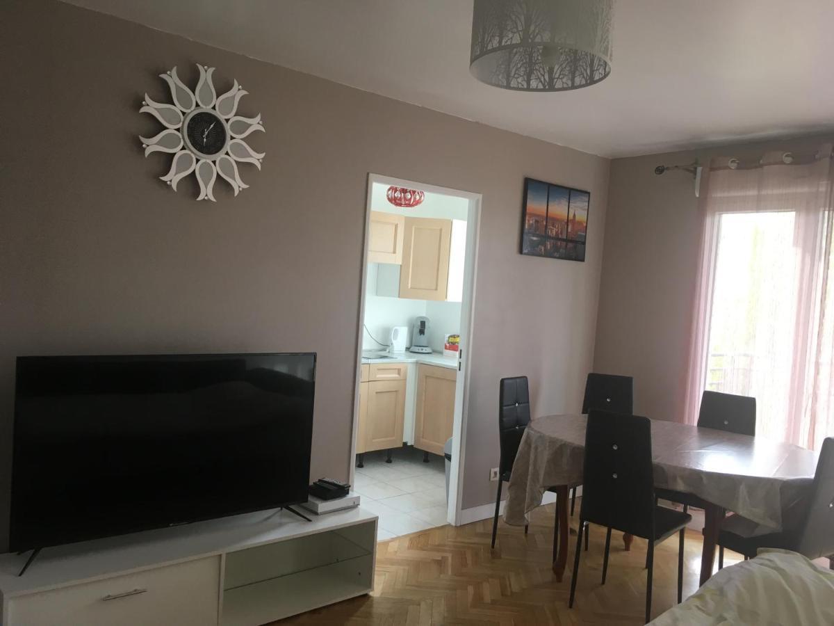 Appartement A Proximite De Disney De Val D Europe Montevrain Luaran gambar