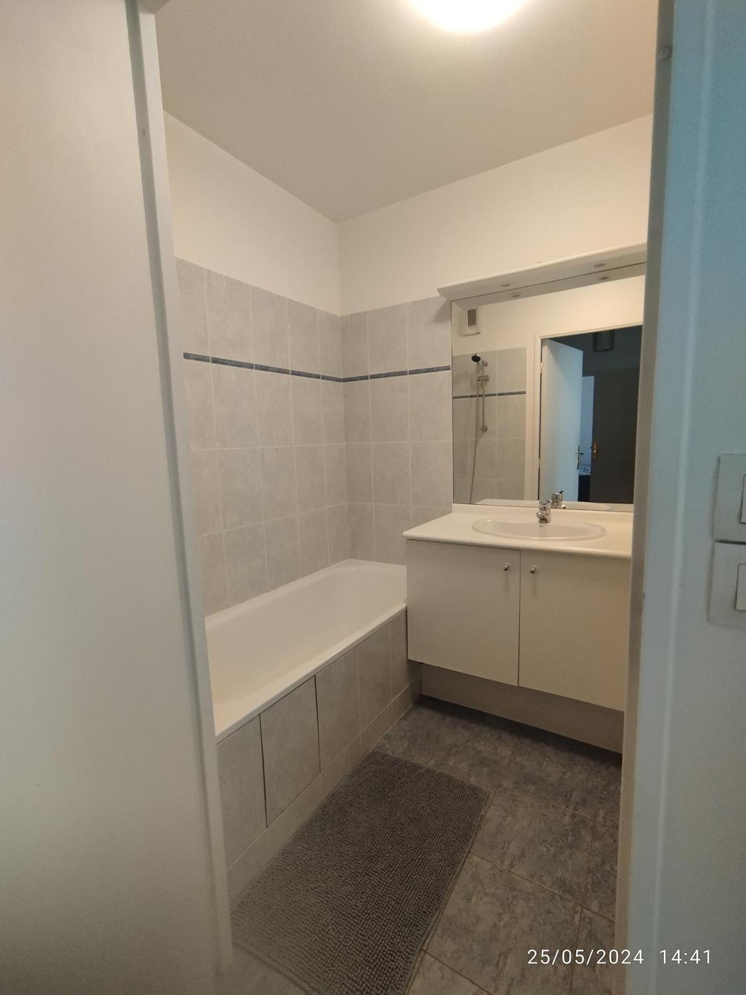 Appartement A Proximite De Disney De Val D Europe Montevrain Luaran gambar